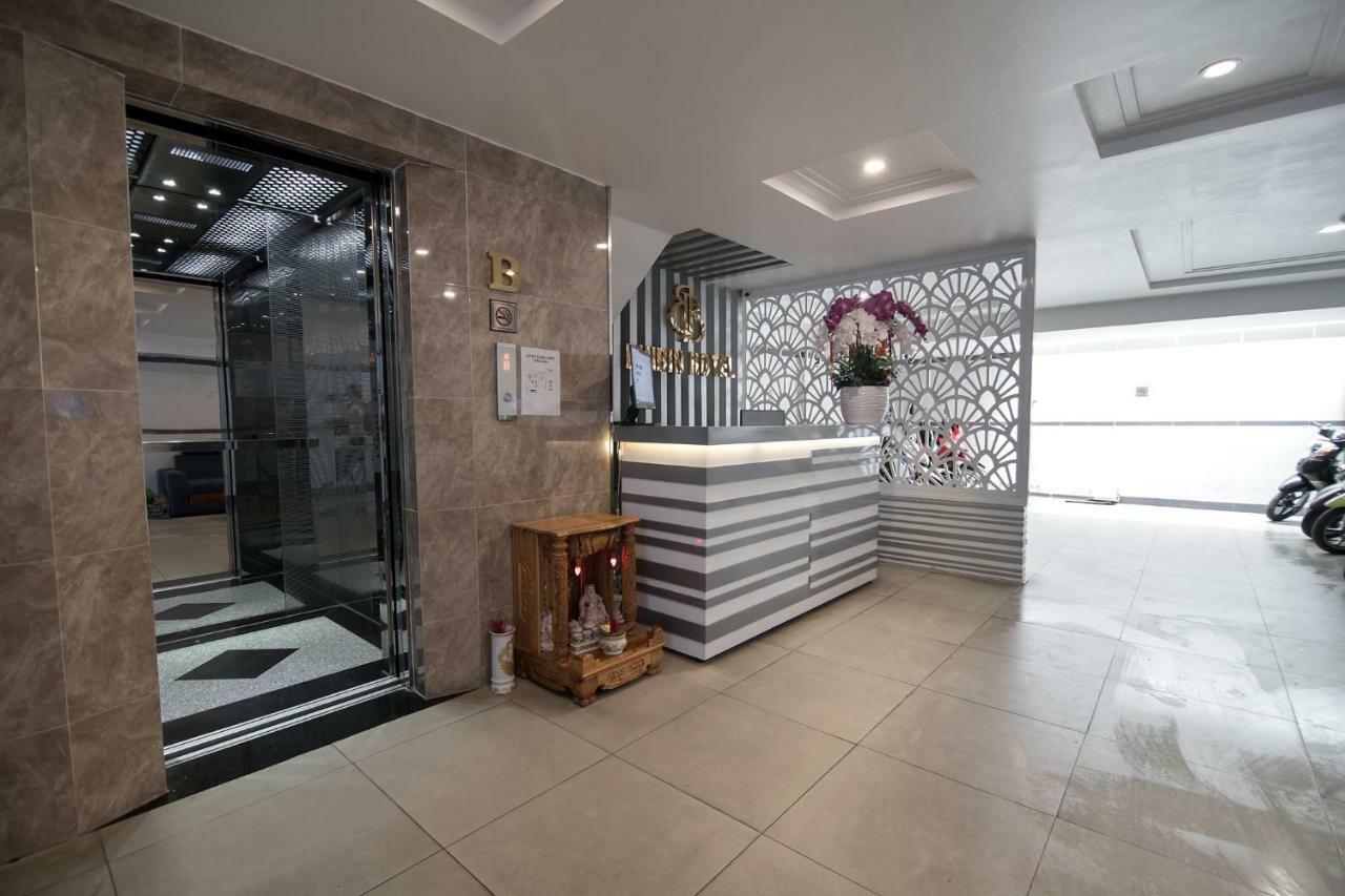 Bin Bin Hotel 4 - Near Sunrise City D7 Хошимин Экстерьер фото